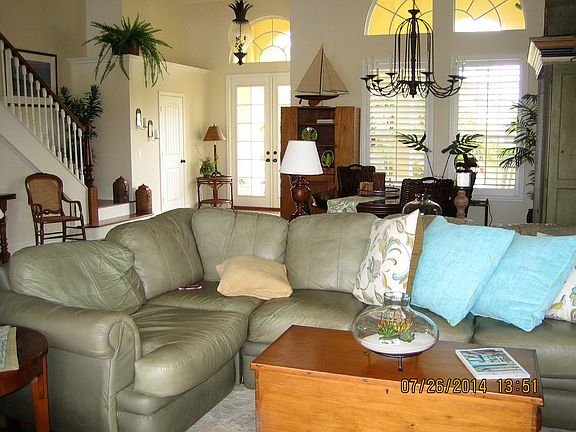 3rd image of 361 Colonial Ave