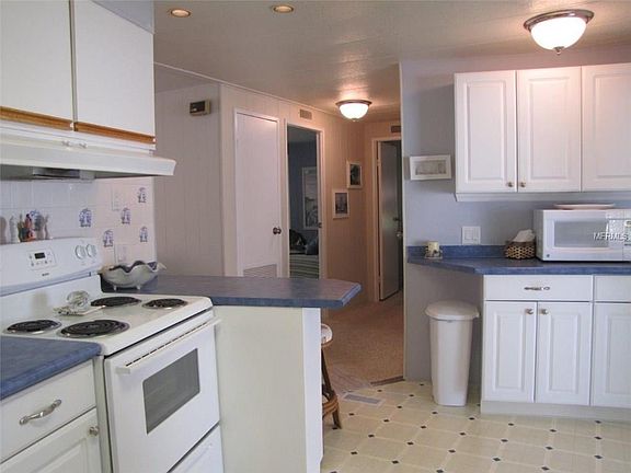 4th image of 52 S Buena Vista Ave