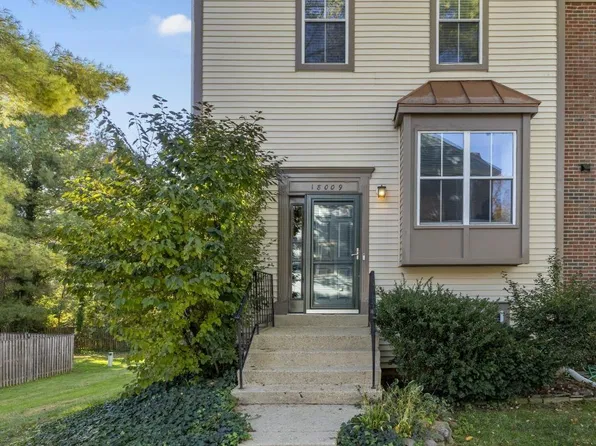 18009 Sunset River Ct, Olney, MD 20832
