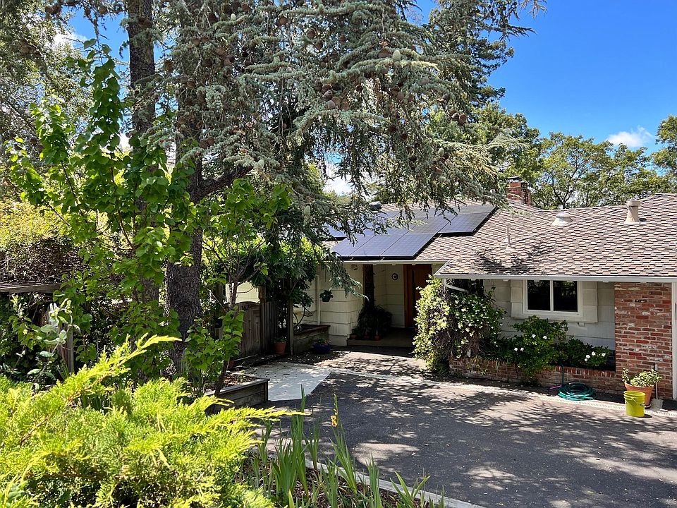 1st image of 160-162 Erica Way