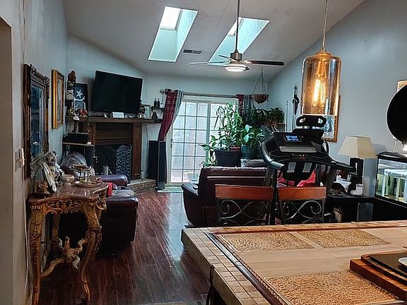 2nd image of 5131 Hill Farm Dr NE