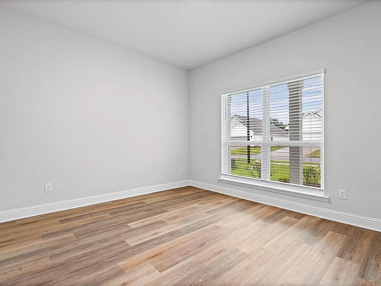 7307 Hawkins Mnr — Photo 14