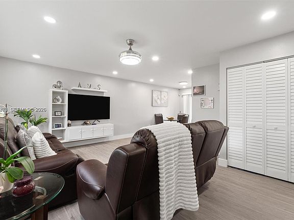 5th image of 1366 Osprey Ct