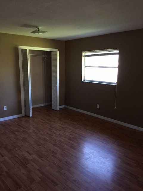 1st image of 925 SE 24th Ave APT B