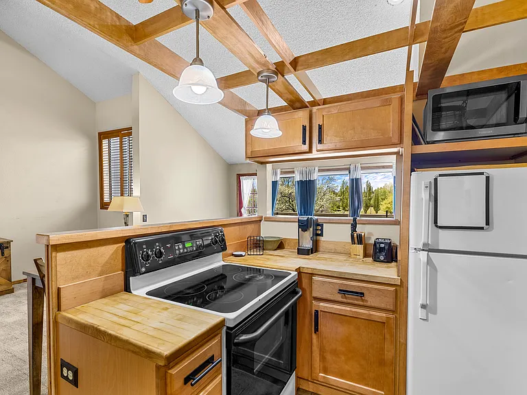 2600 N Valley View Rd #111 — Photo 11
