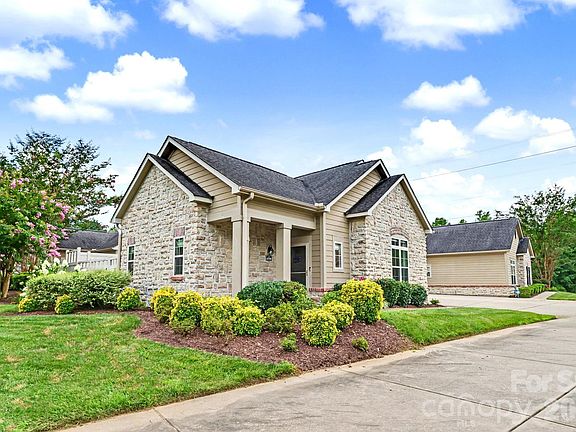 3rd image of 4759 Polo Gate Blvd