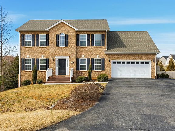 2nd image of 45 Garnett Ct