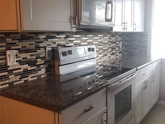 2nd image of 11416 Bay St NE Unit 11416