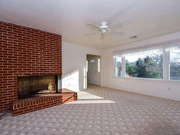 78 Beagle Trail Troutville VA-small-002-