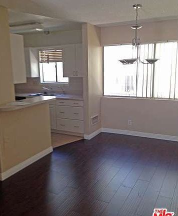 5th image of 5815 Doverwood Dr Unit 19