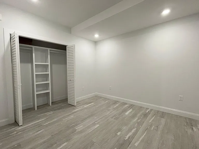 108 Chelsea St #1F — Photo 4