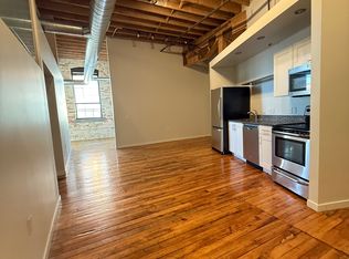 146 S River Ave APT 202, Holland, MI 49423