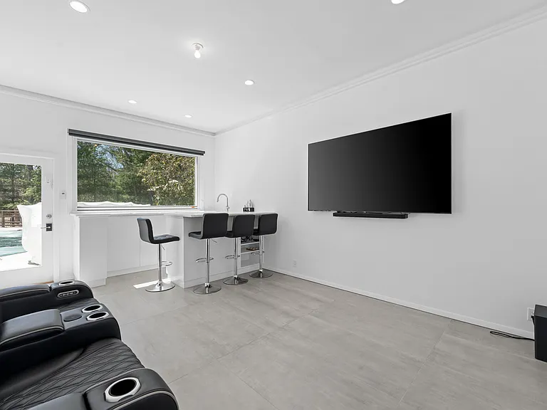 35 Ely Brook Rd — Photo 41