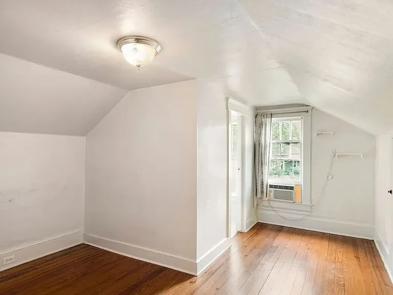 2021 Chapel Hill Rd #C — Photo 12