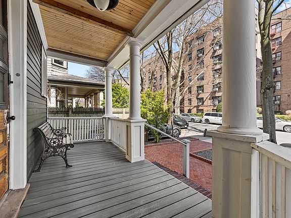 4th image of 428 E 18th St #1