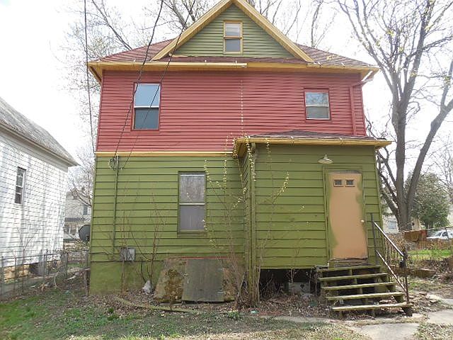 2nd image of 1006 E 14th St