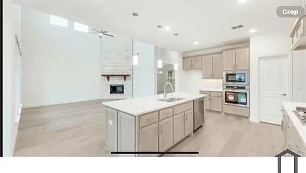 1358 Skylar Dr — Photo 9
