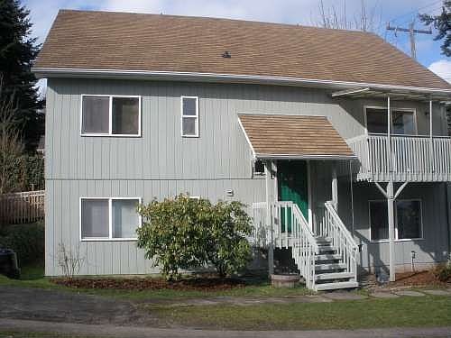 2nd image of 1721 NE 90th St