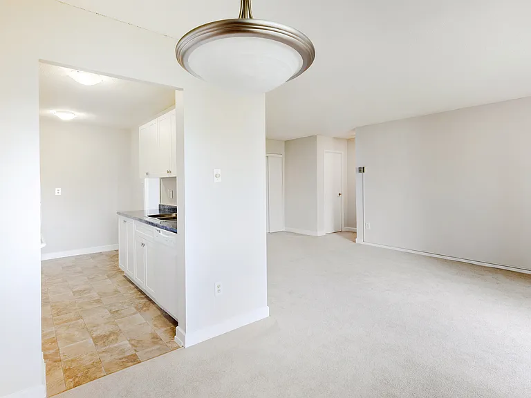 395 Martha St #503 — Photo 12