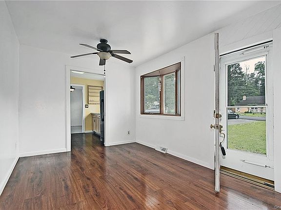 4th image of 41 Hilltop Dr
