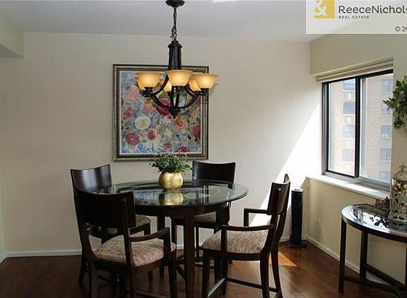 4th image of 803 W 48th St APT 606