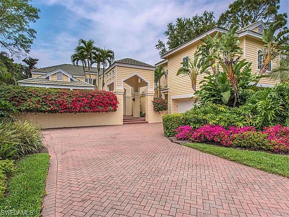 3rd image of 3738 Woodlake Dr