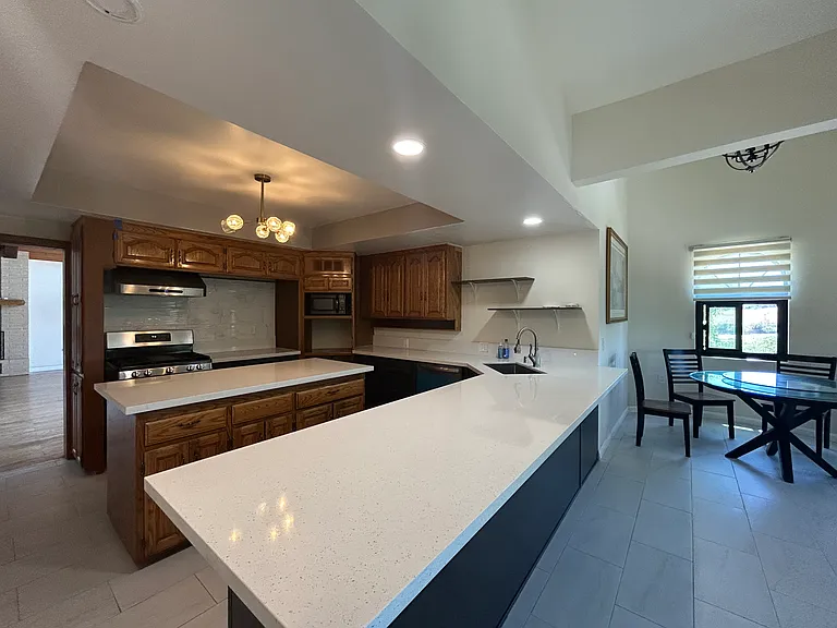 2911 Hawk Rd — Photo 6