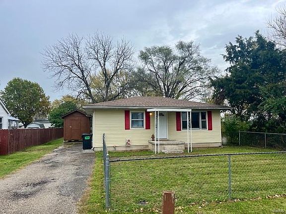 2nd image of 159 Troeckler Ln