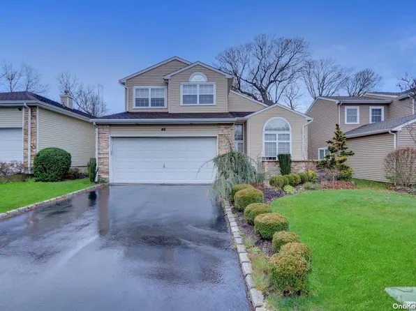 46 Hamlet Drive, Hauppauge, NY 11788