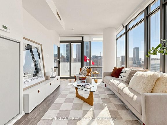 2nd image of 38 Grenville St #2303