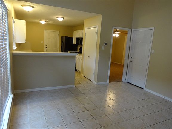 3rd image of 12657 Pine Bush Dr