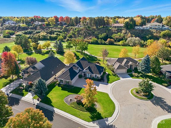 5th image of 1007 W Oakhampton Dr