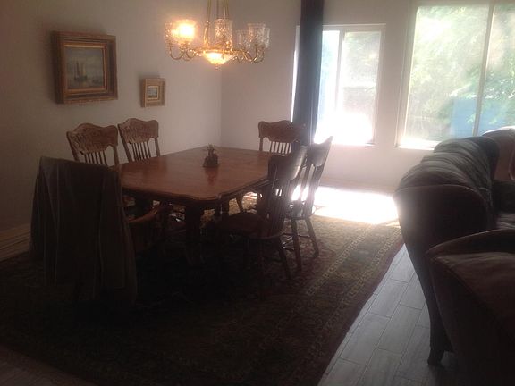 4th image of 1070 18th Ave SE