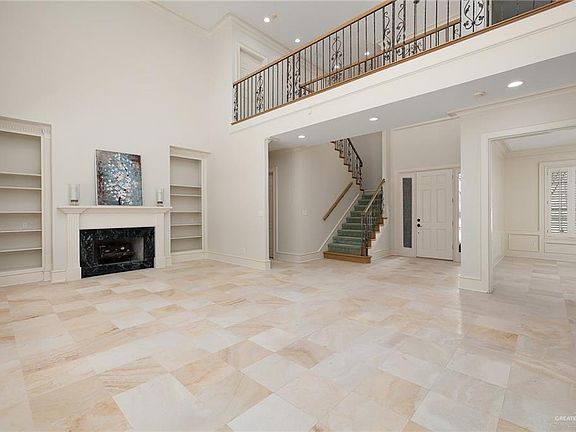 5th image of 301 Byron Nelson St Unit 3