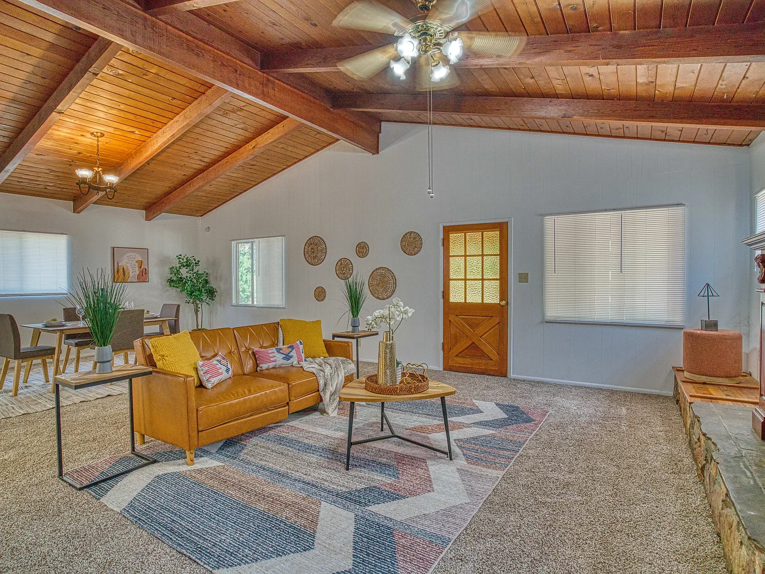 2 bed, 1.5 bath, 1482 sqft, $2,200 — Photo 3
