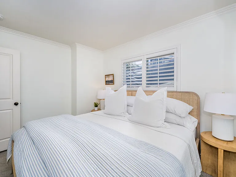 1706 W Oceanfront — Photo 32