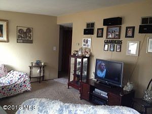 5th image of 129 N James Ave