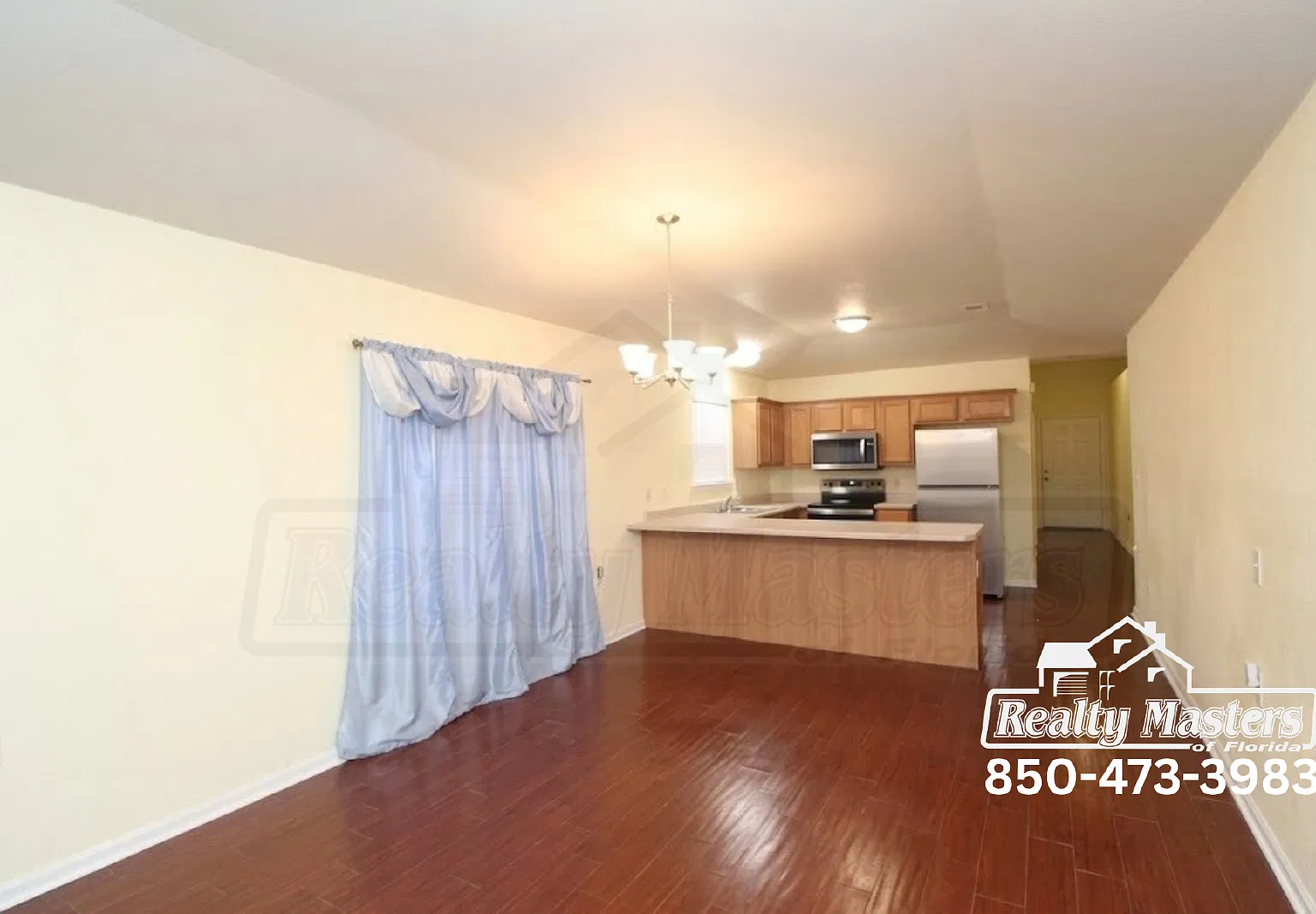 3 bed, 2.0 bath, 1289 sqft, $1,575 — Photo 3