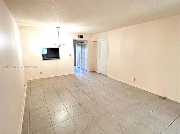 6570 Royal Palm Blvd APT 107J, Pompano Beach, FL 33063