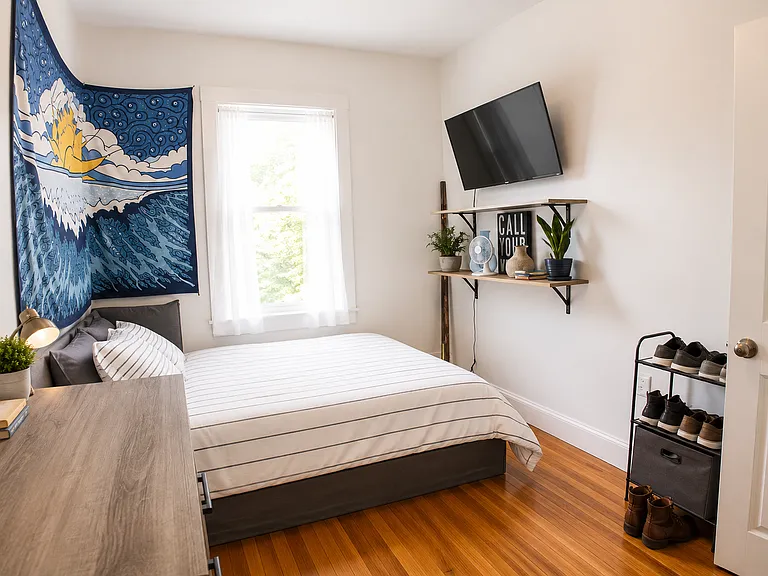 2 Bay St #3 — Photo 8