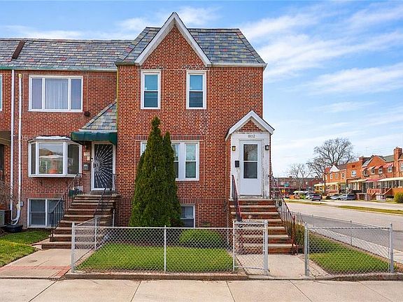 2nd image of 1802 Stuart St