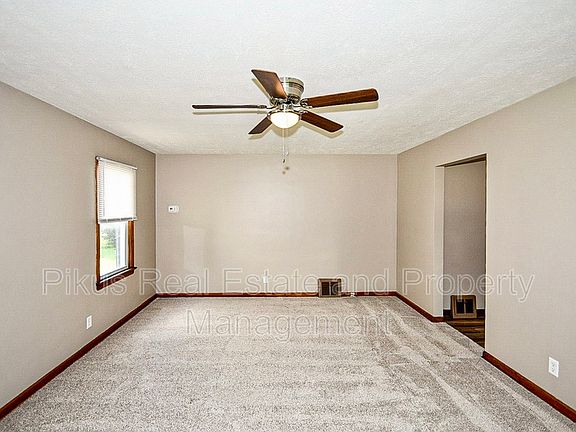 4th image of 1383 Leonora Ave