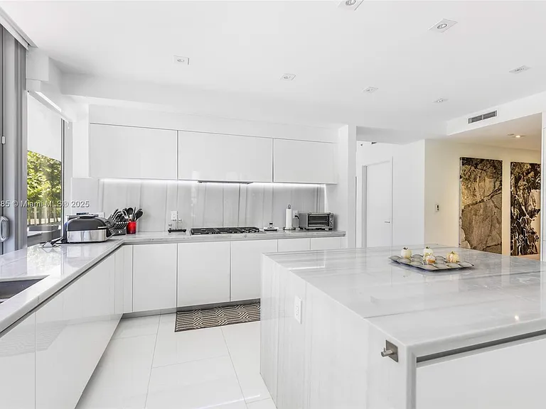 1 Collins Ave #207 — Photo 16