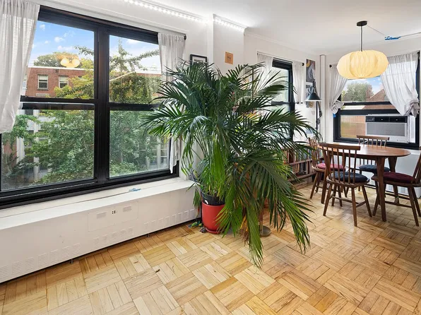 210 Clinton Ave APT 4B, Brooklyn, NY 11205