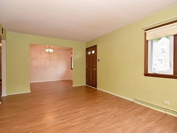 5th image of 137 Winters Dr