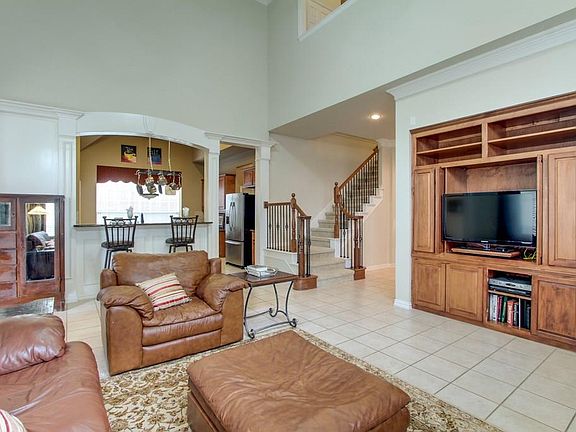 3rd image of 4228 Sharondale Dr