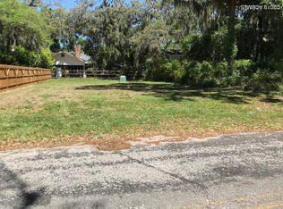 1106 12th St, Port Royal, SC 29935