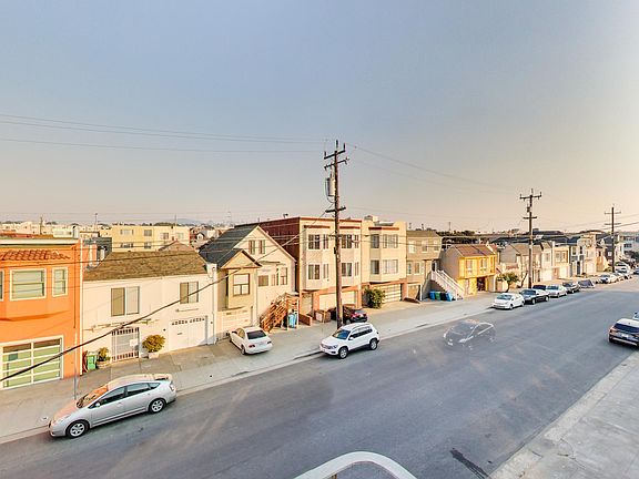 5th image of 1351 La Playa St APT 22