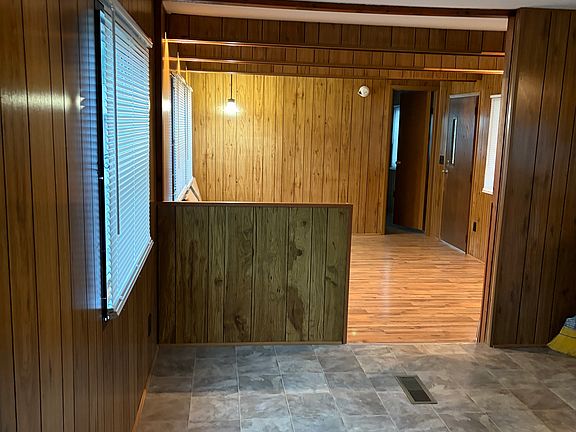 3rd image of 21 Otter Ln
