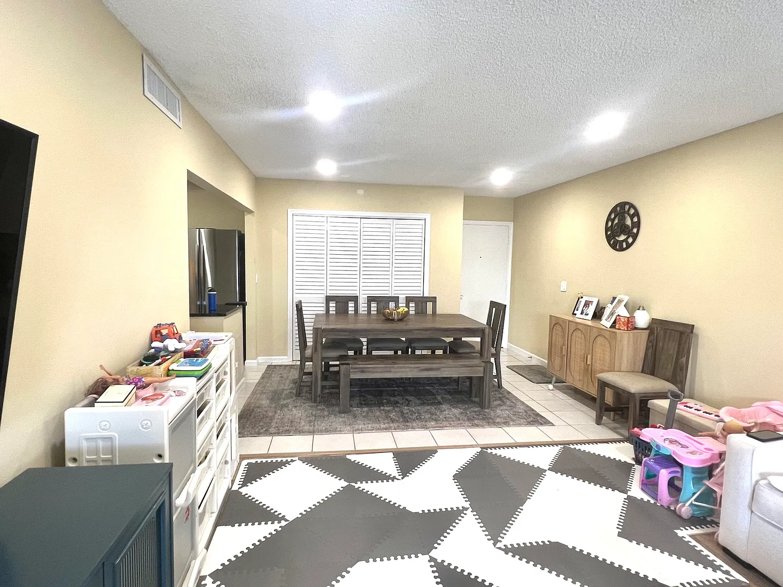 2 bed, 2.0 bath, 1008 sqft, $2,250 — Photo 2
